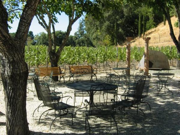 2004-09-12t Clos Pegase Winery 3.JPG