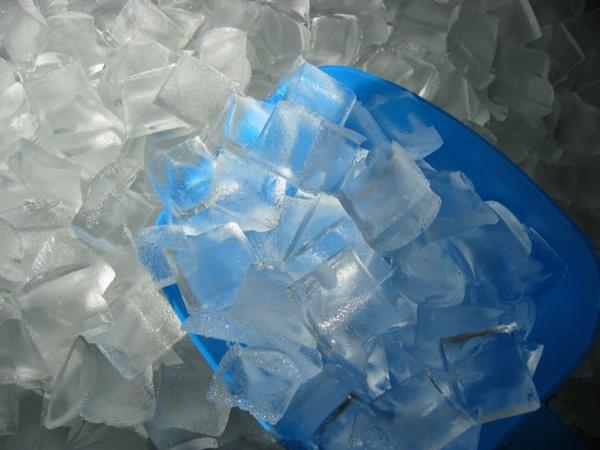 2004-09-19a Ice.JPG