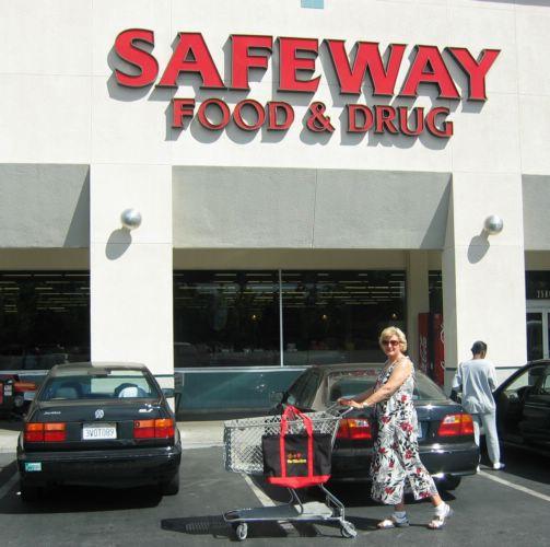 2004-09-23a Safeway.JPG