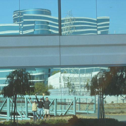 2004-10-03c Rollerbladers.JPG
