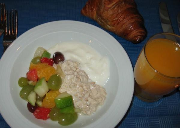 2004-10-19a Healthy Breakfast.JPG