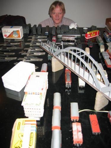 2004-10-22a Train To Be Sold.jpg