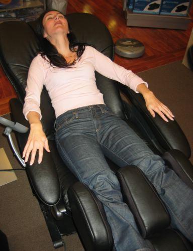 2004-11-13c Massage Chair.jpg