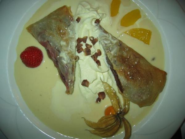 2004-11-15d Rhubarb Strudel.JPG