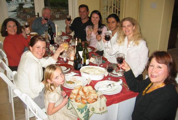 2004-11-25c Thanksgiving Dinner Crowd.JPG