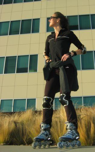 2004-12-12 Rollerblader.jpg