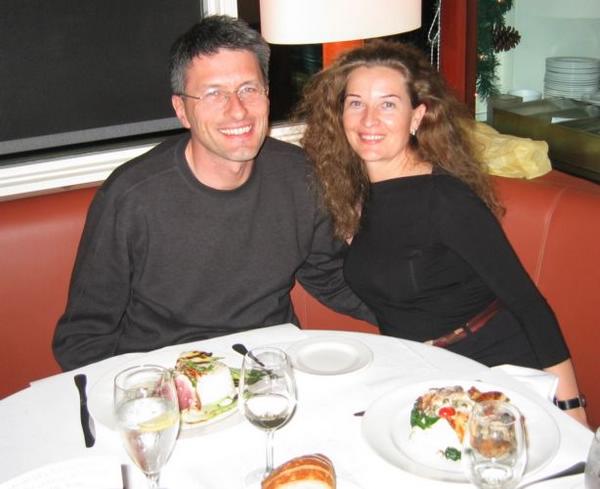 2004-12-16e Dinner with Miriam.JPG