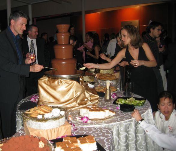 2004-12-17d Chocolate Fountain.JPG