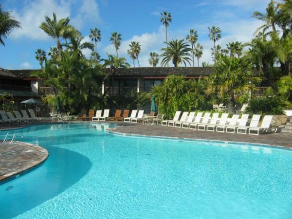 2005-01-11d Hotel Pool.JPG
