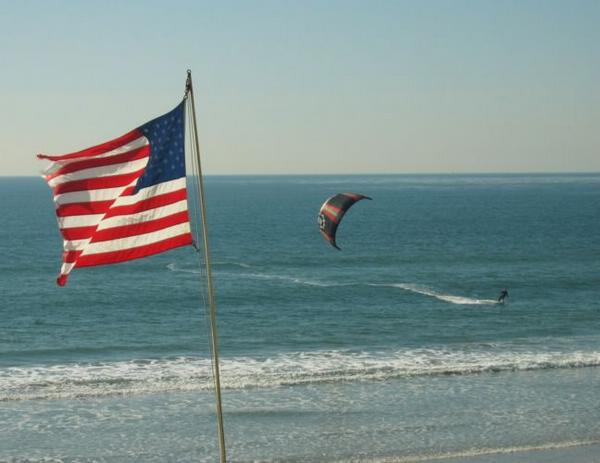 2005-01-15d Patriotic Kite.JPG