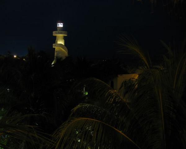 2005-01-23n Lighthouse by Night.JPG