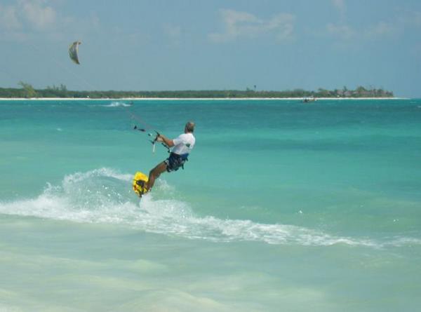 2005-01-28b Kite Surfer 1.JPG
