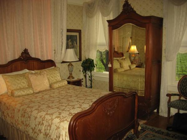 2005-04-02i Inkhouse French Room.JPG