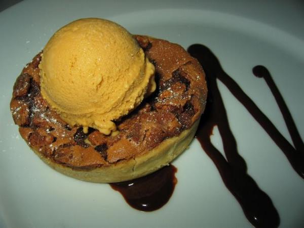 2005-04-02m Pecan Tartlet.JPG