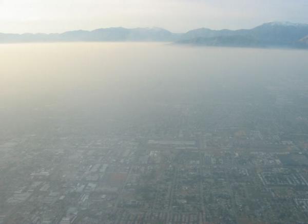 2005-04-26f Smog.JPG