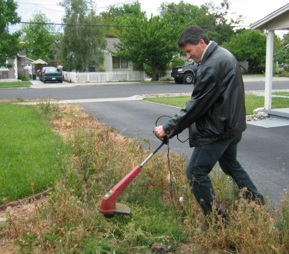 2005-04-30a Weed Whacking.JPG