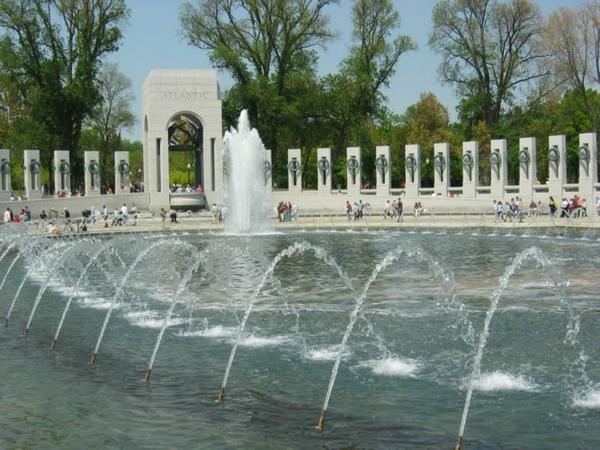 2005-05-07k WWII Memorial.JPG