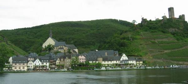 2005-06-05m Cute Town.JPG