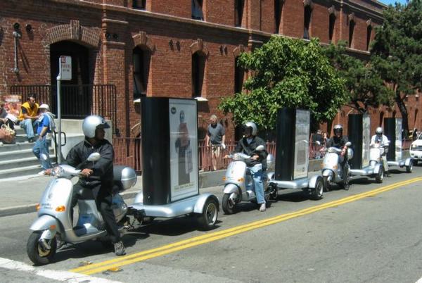 2005-07-09k Vespa Commercial.jpg