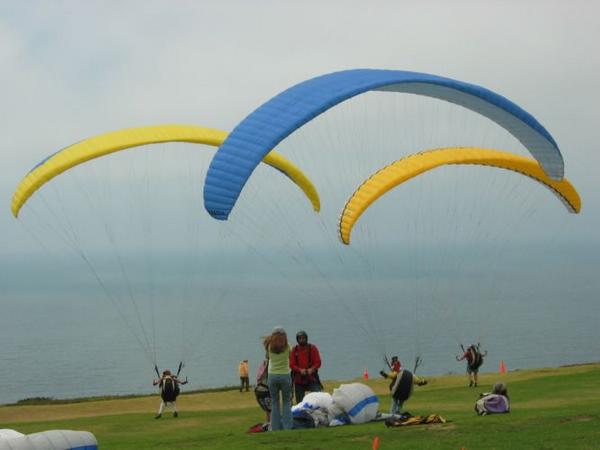 2005-07-31b Hanggliders.JPG