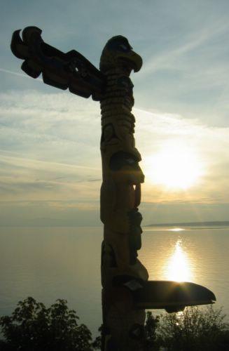 2005-08-14k Powell River Totem Pole.jpg
