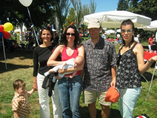 2005-08-27b Friends at Summer Bash.JPG