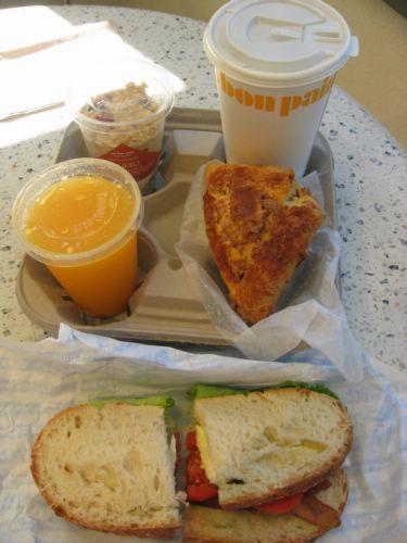 2005-10-01c Breakfast.JPG