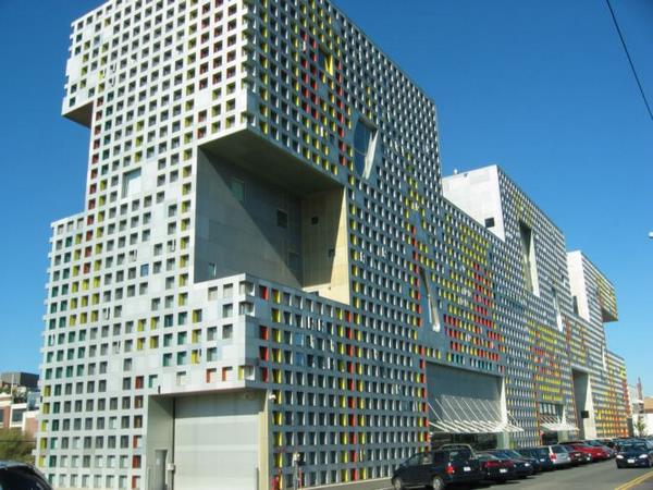 2005-10-01p New MIT Dorm.JPG