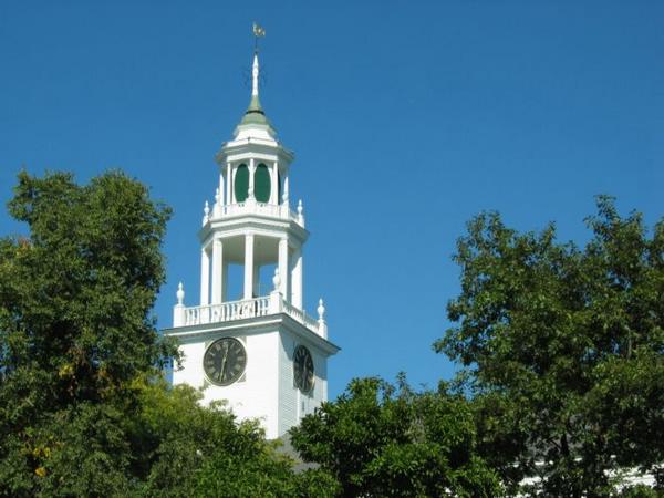 2005-10-02e Manchester-by-the-Sea Church.JPG