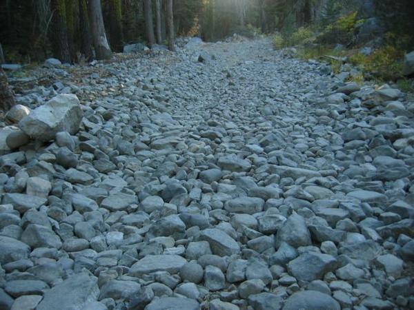 2005-10-09q Boulders again.JPG