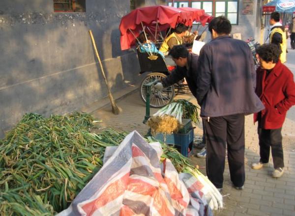2005-11-12o Veggie Sales.JPG