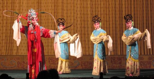 2005-11-13z07 Chinese Opera 5.JPG