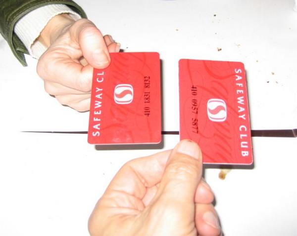 2005-12-06c Card Exchange.JPG