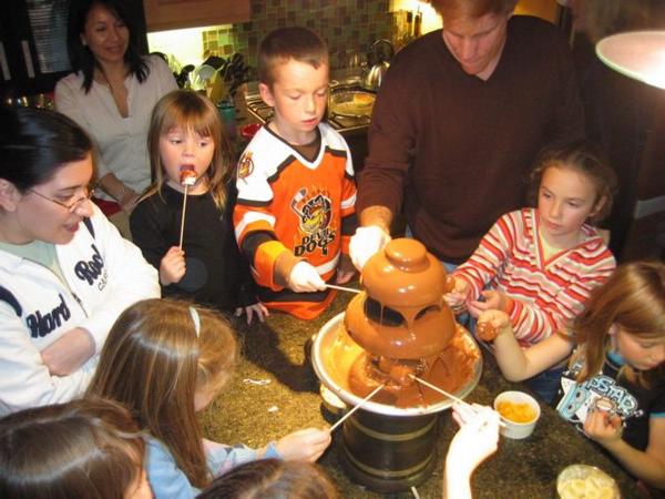 2005-12-18d Chocolate Fountain 4.JPG