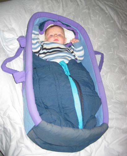 2005-12-19e Carl Awake.JPG
