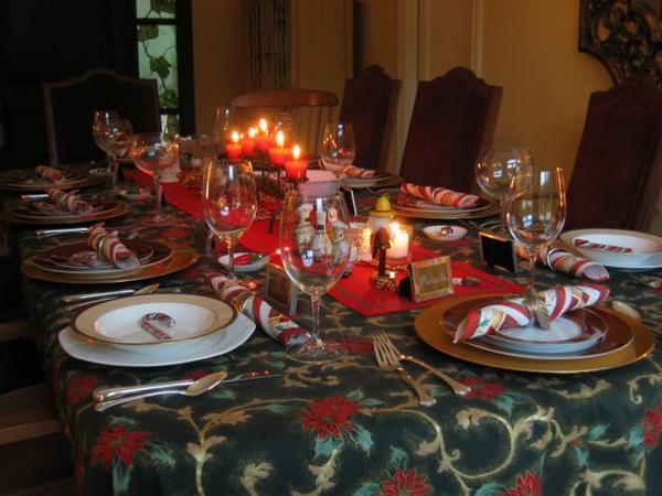 2005-12-25d Table Setting.JPG