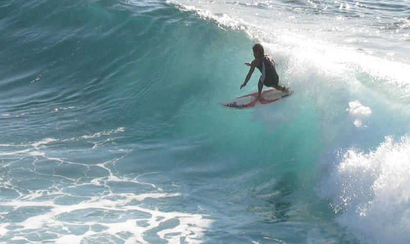 2003-01-01d Surfer.JPG