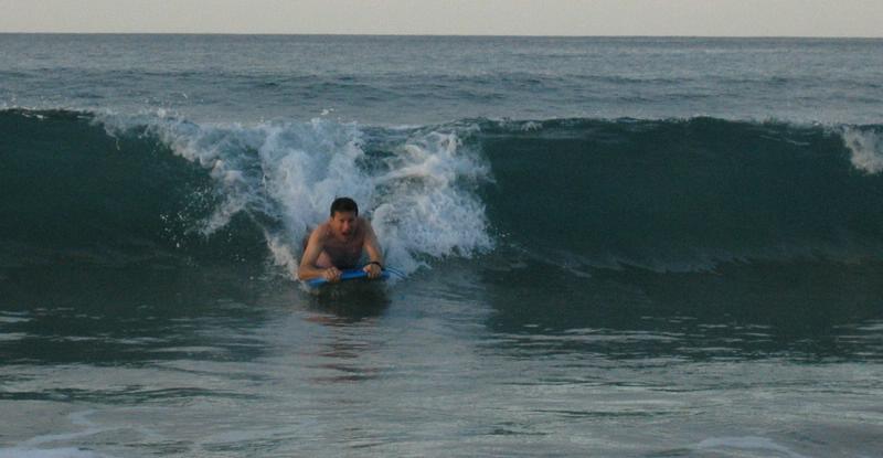 2003-01-02b Oli Boogieboarding.JPG