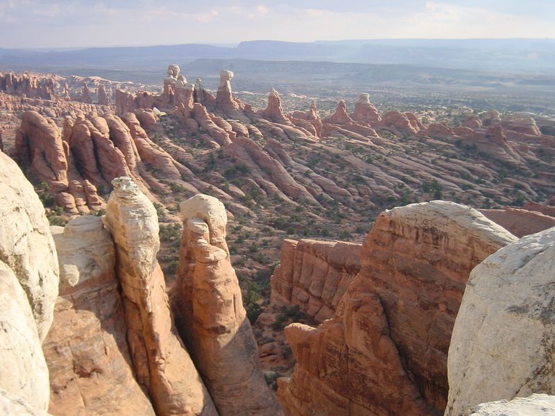 2002-10-30f Red rocks.JPG