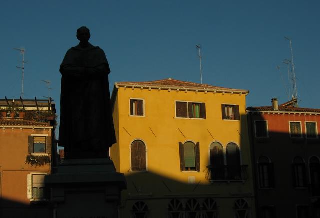 Best Photo 148 - Venice Statue.JPG