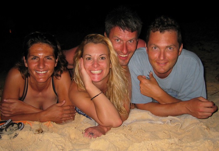 2003-09-20f Beach Crowd.JPG