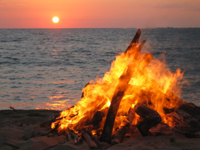 2003-07-06i Sunset Bonfire.JPG