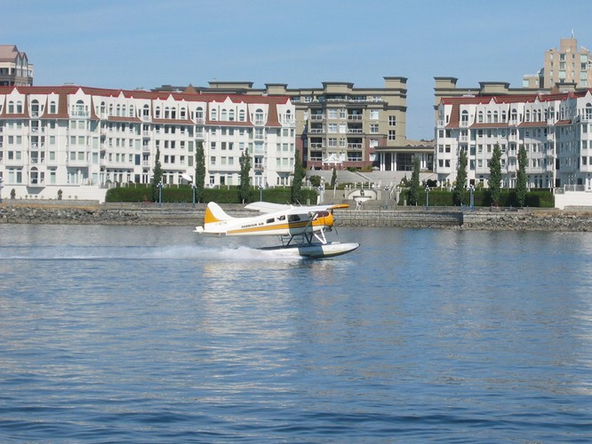 2003-08-30e Victoria Seaplane harbor.JPG