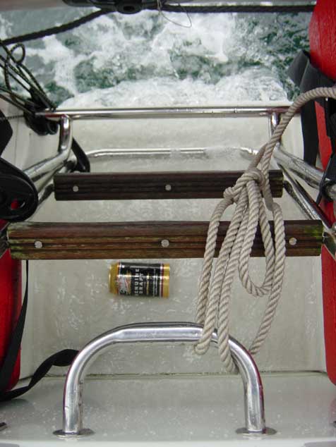 DSC00276 2 - put in behind the transom ladder