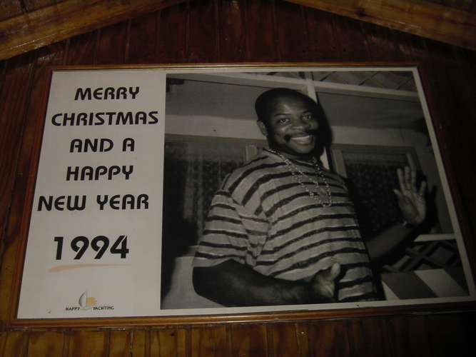 096 Restaurant decoration - everything is slow here... 'on island time'