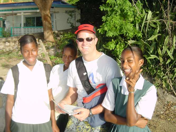 306 Henry and schoolgirls collecting money