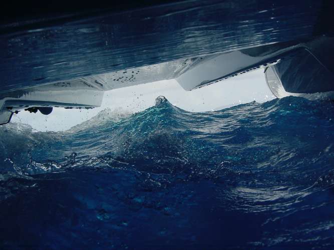 316 Under the hull, seen from the emergency hatch